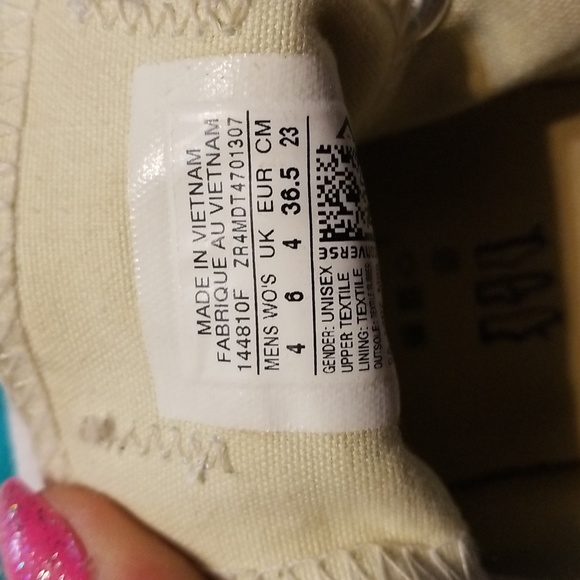 SOLD- Women's Converse Size 6- Teal color - Picture 6 of 6